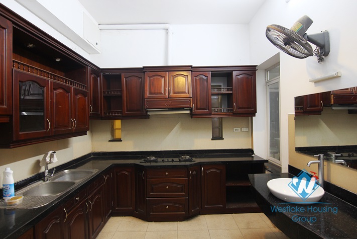 Unfurnished 4 bedrooms house with garage for rent in Xuan Dieu st, Tay Ho area.